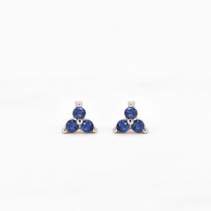 Sapphire Flower Stud Earrings silver dainty earrings sapphire earrings gold earrings tiny minimalist earring 画像 4