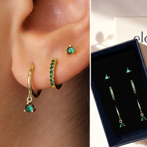 Set orecchini a cerchio smeraldo per tutti i giorni • regalo per lei • regalo smeraldo • orecchini delicati e minimalisti • regalo di Natale • gioielli personalizzati