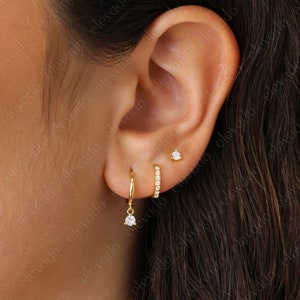 Ensemble cadeau diamant classique Huggie Hoop Boucles d'oreilles délicates ensemble de boucles d'oreilles cadeau prêt cadeau pour elle cadeau pour maman coffret cadeau image 2