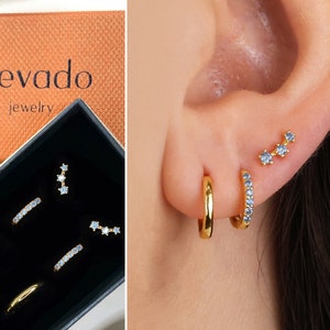 Orecchini a cerchio Huggie in zircone • regalo per lei • regalo per damigella d'onore • regalo per la festa della mamma • orecchini in oro • orecchini in zircone • orecchini a cerchio