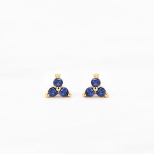 Sapphire Flower Stud Earrings silver dainty earrings sapphire earrings gold earrings tiny minimalist earring 画像 2