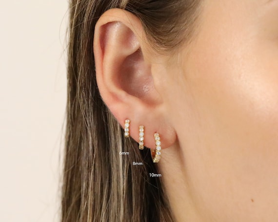 Huggie Hoop Bezel Earrings •  small hoop earrings • gold milgrain hoop earrings • huggie hoop earrings • huggie hoops • tiny hoops