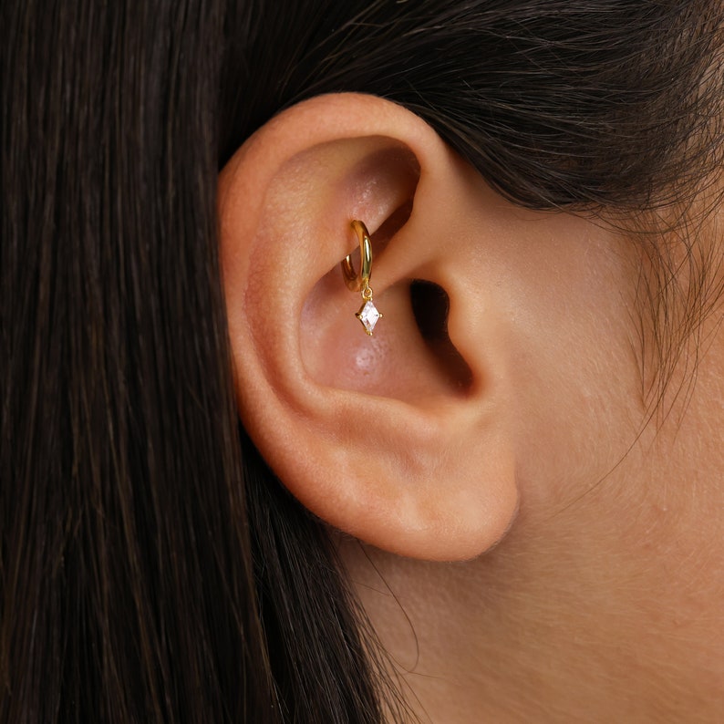 Petite boucle d'oreille pendante tour en diamant créole hélicoïdale avec pierres précieuses boucle d'oreille tour créole hélicoïdale en diamant boucle d'oreille en cartilage créoles en cartilage image 2