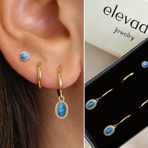 Parure de boucles d'oreilles Huggie en plaqué or 18 carats et turquoise • Argent sterling