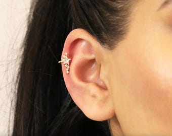 Star Ear Conch Cuff • Elevado Jewelry • ear cuff no piercing • gold ear cuff • ear cuff non pierced • fake helix piercing • ear cuffs