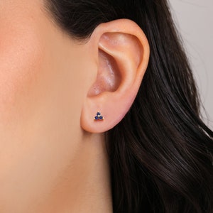 Sapphire Flower Stud Earrings silver dainty earrings sapphire earrings gold earrings tiny minimalist earring 画像 3