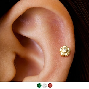 Boucles d'oreilles en or cartilage fleur marguerite 18G/16G • clou tragus • boucles d'oreilles conque fleur • clou cartilage hélice • clou labret à dos plat
