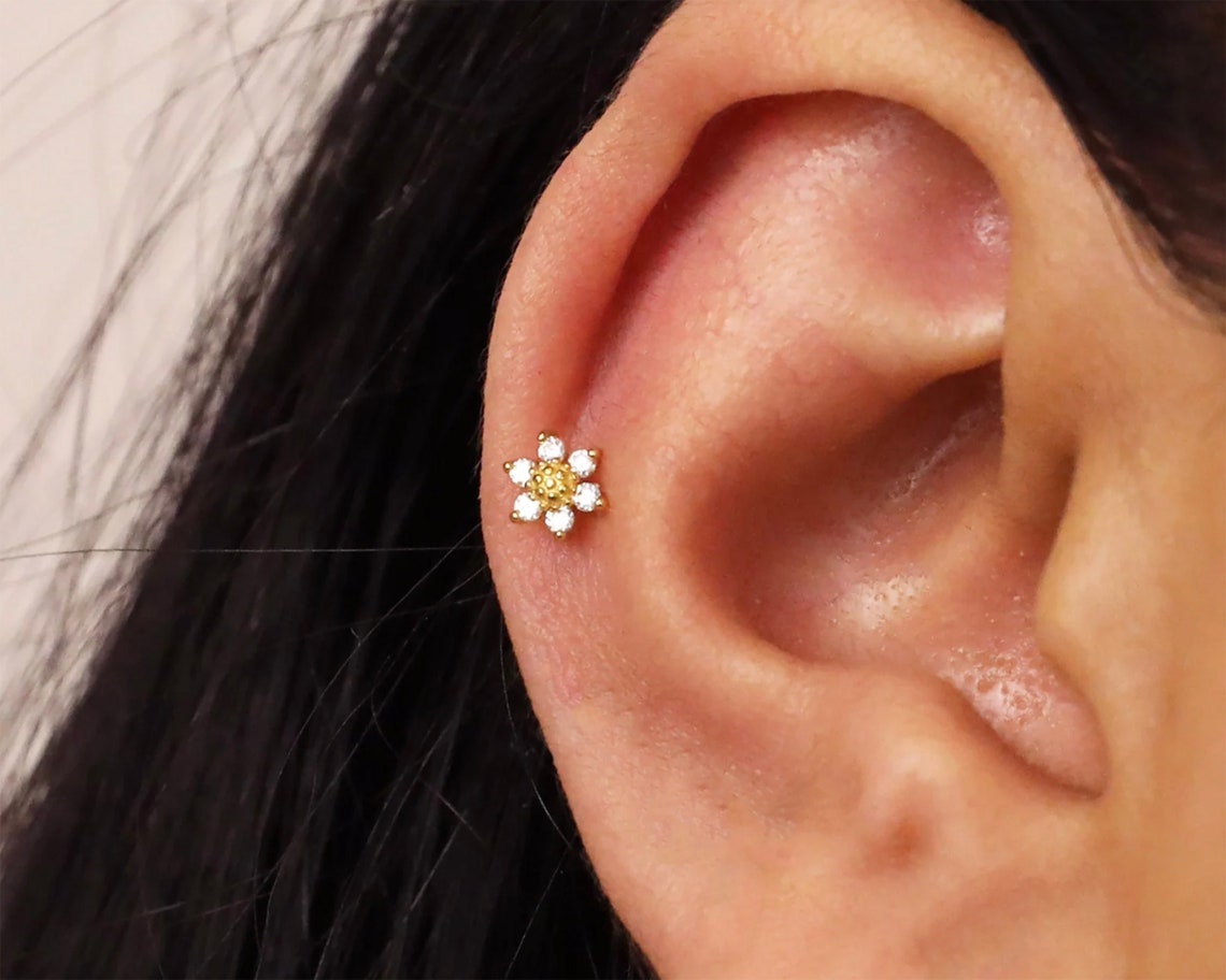 20G/18G/16G Tiny Sunflower Tragus Flat Back Labret Dainty Etsy