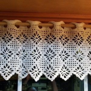PATTERN: Elegant Vintage Style Crochet Valance