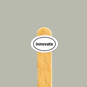 Naklejka Innovate – wysokiej jakości, spersonalizowana naklejka winylowa, małego rozmiaru, do zamontowania na telefonie, komputerze lub praktycznie w każdym innym miejscu