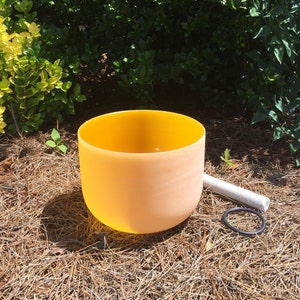 10 Inch E Note Solar Plexus Chakra Frosted Quartz Crystal Singing Bowl Musical Sound Healing Chakra Meditation Bowl with a mallet & O-ring