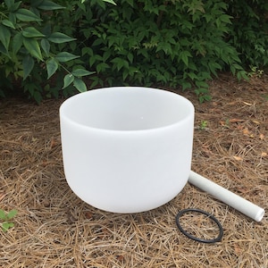 432Hz 12 Inch C Note Root Chakra Crystal Singing Bowl, Musical Clear Sounds, Healing Chakra Meditation bowl with a mallet & rubber ring