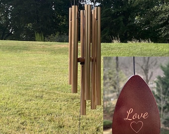 Grabado personalizado, carillón de viento dorado de 84 cm: tono profundo y armónico, tapa de madera de fresno.