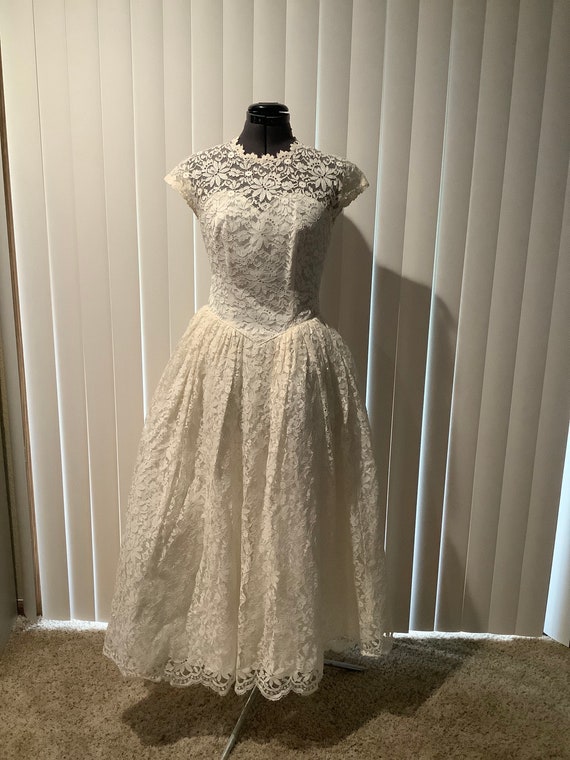 1950’s Vintage Ivory Wedding Dress Sz 2 - image 1