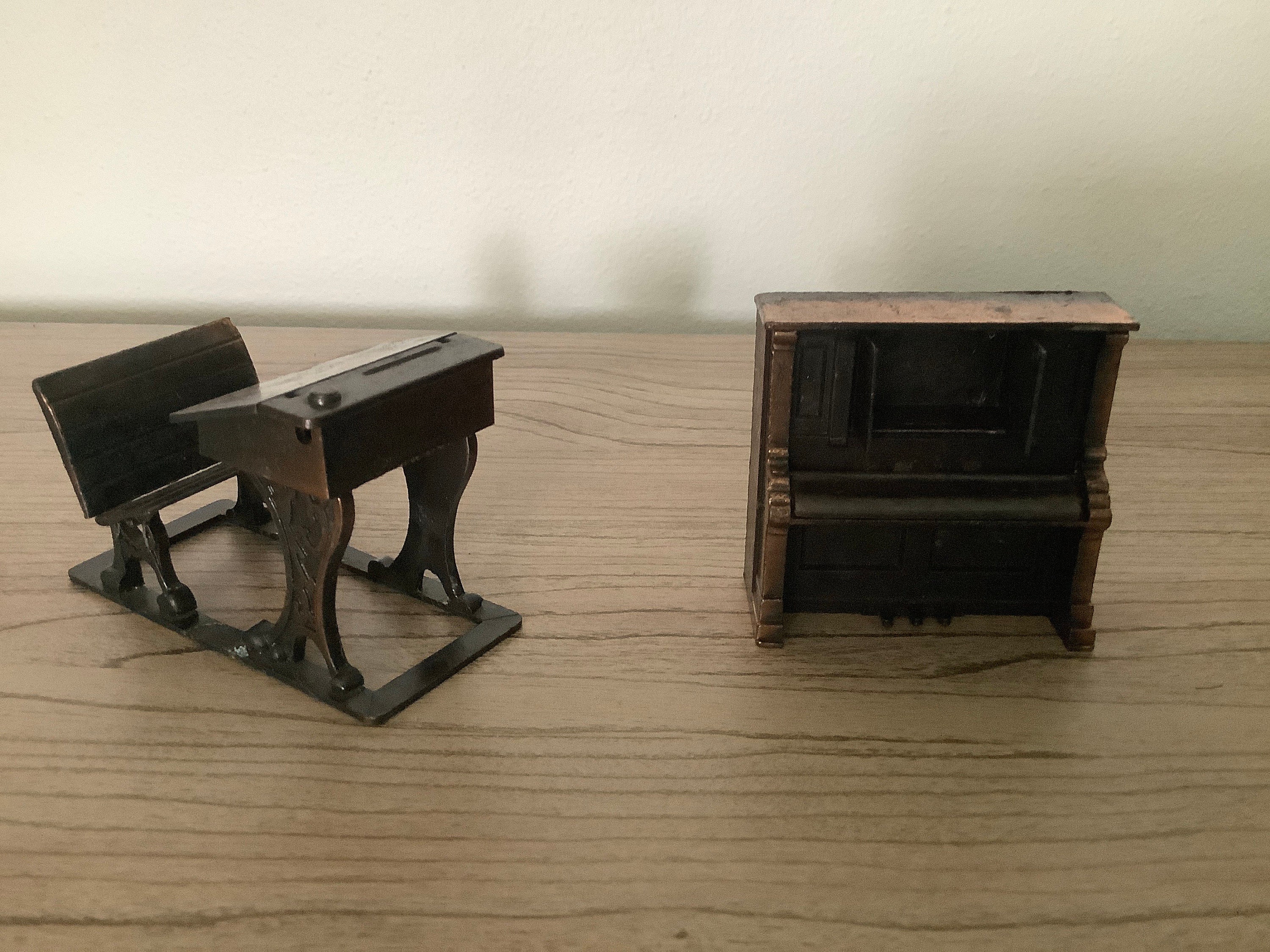 Muebles dollhouse de Escritorio y Piano Durham Industries | Etsy