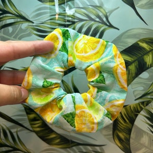 Lemonade Scrunchie - Rooty Tooty Fresh and Fruity