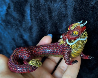 ポリマークレイ製の龍の彫刻：手描きのファンタジーフィギュア - カナダ製