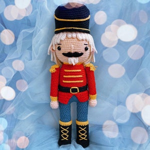 Der Nussknacker --- PDF Amigurumi Häkelanleitung. Weihnachtlicher Spielzeugsoldat