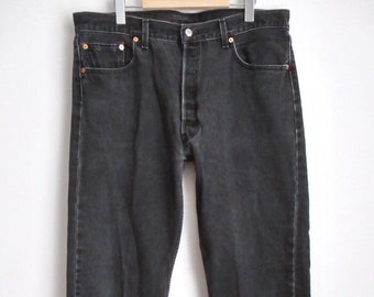 90s vintage Levi's Mens 501 Jeans Black Denim Pants Tag Taille W38 L32 (convient comme W37" L31") Fabriqué au Canada