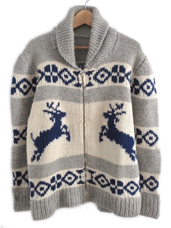 Vintage 1960s White Knit Deer Zip Up Sweater Vintage 1960s White Knit Deer Zip Up Sweater
