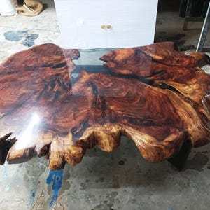 Benutzerdefinierte Epoxy Couchtisch & Esstisch Top handgefertigte Möbel, Harz Epoxy Center Live Edge Tisch, Ocean River Home Decor Map Themed