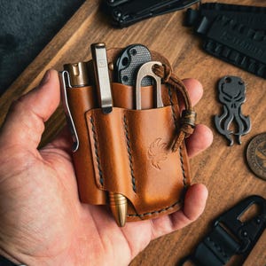 Handmade Leather EDC Organizer – Full Grain Leather Pocket Organizer for Knife, Pen, Flashlight & Pry Bar