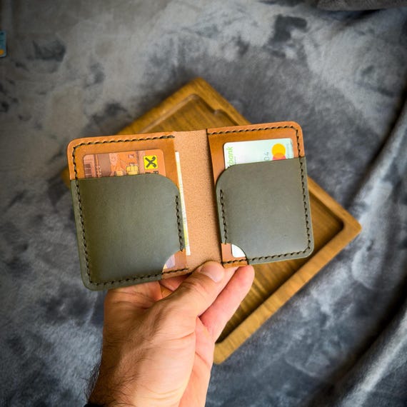 Handmade Two-tone Leather Bifold Wallet: Italian Vegetable-tanned
