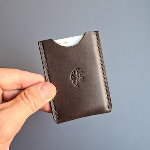 Lederen kaarthoes, slanke kaarthouder, handgemaakte minimalistische kaarthouder, voorvak portemonnee, Edc portemonnee, heren lederen portemonnee