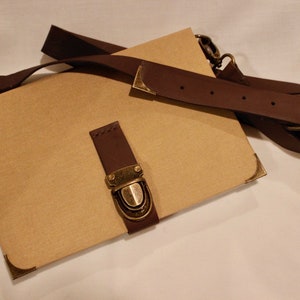 Aangepaste Reizen Schetsboek Dagboek Tekening Potlood Aquarel Marker Houtskool Pastel Krijt Pen Gerasterded Papier Portemonnee Strap To-go Metal Leather