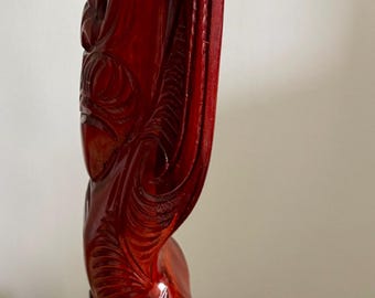 ニュージーランドのマオリ族の木製彫刻像、手彫り、パウア貝、特大 15