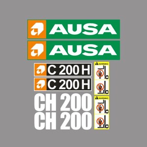 Pode incluir: Uma coleção de autocolantes e etiquetas de aviso. Os autocolantes apresentam a marca "AUSA" em branco sobre um fundo verde. Outros mostram "C 200 H" e "CH 200" em branco sobre fundos preto e laranja. As etiquetas de aviso mostram um símbolo de empilhadeira.