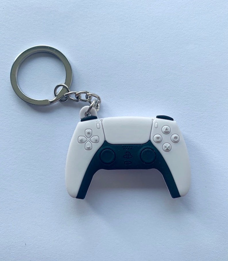 Game Controller Keychain 6 Colors Video Game Controller Keychain Keyring Ornament, Scale Controller Model, Gift For Gamers & Geeks image 2