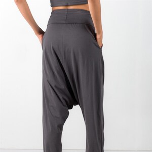 Sarouel yoga en coton biologique durable Pantalon bohème respirant Vêtements de détente confortables Shalwar taille haute avec poche et taille élastique image 4