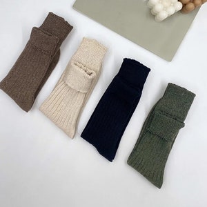 4 Pairs - Warm Wool Socks, High Quality Wool Winter Socks For Men and Women, Wool Outdoor Indoor Socks - Gift for her - Gift for him