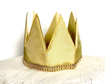 Crown with Velcro child one size