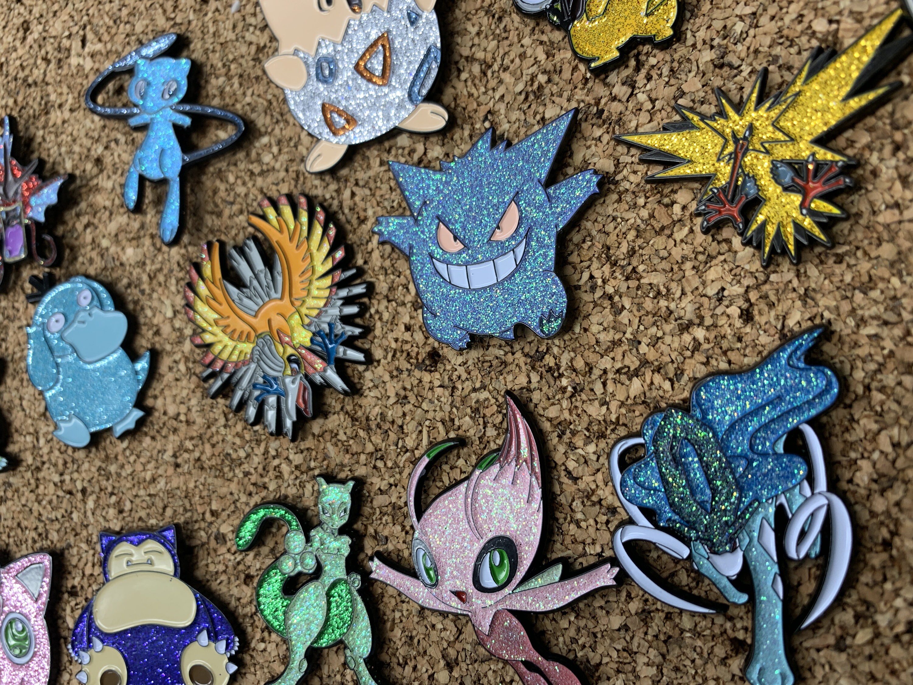 Shiny Evee Pokemon Custom Enamel Pin Enamel Pins Shiny Pokemon Pins Eveelu Custom Enamel Pins Pin Badge Pins Bag Limited Edition Pins Patches Pins Accessories Gvara Pl