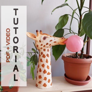 Giraffen-Giraffen-Skulptur mit Papier und Watte große Giraffen-Anleitung Giraffe bläst Kaugummi Kopf Tiere Skulptur