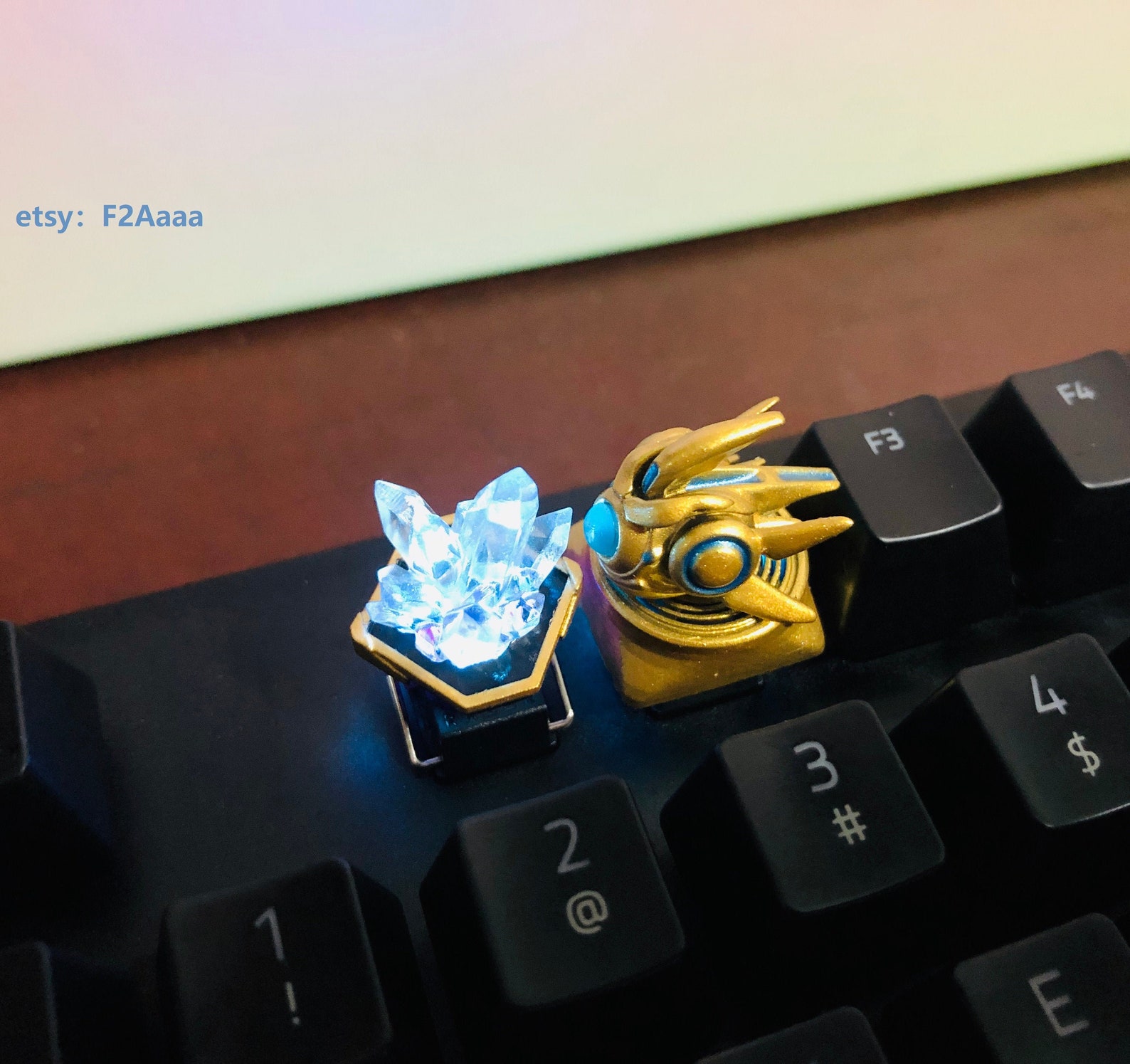 Starcraft 2 mineral cluster inspired Keycap for MX switch mechanical keyboards