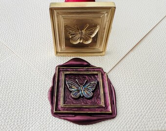 Festgehaltene Anmut | Ein gerahmter Schmetterling Quadrat Siegelwachs-Stempel