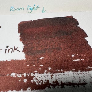 Rust Echos | tinta marrom-avermelhada