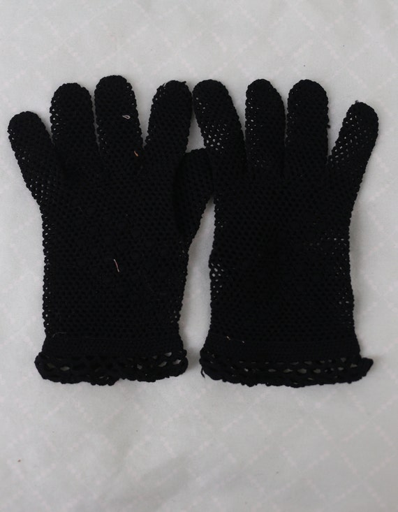 VINTAGE LOT of dark gloves - image 2