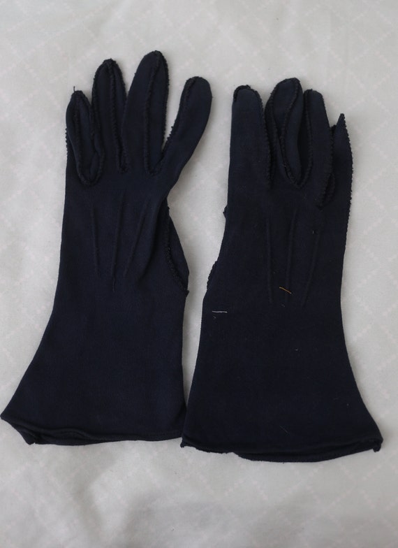 VINTAGE LOT of dark gloves - image 3