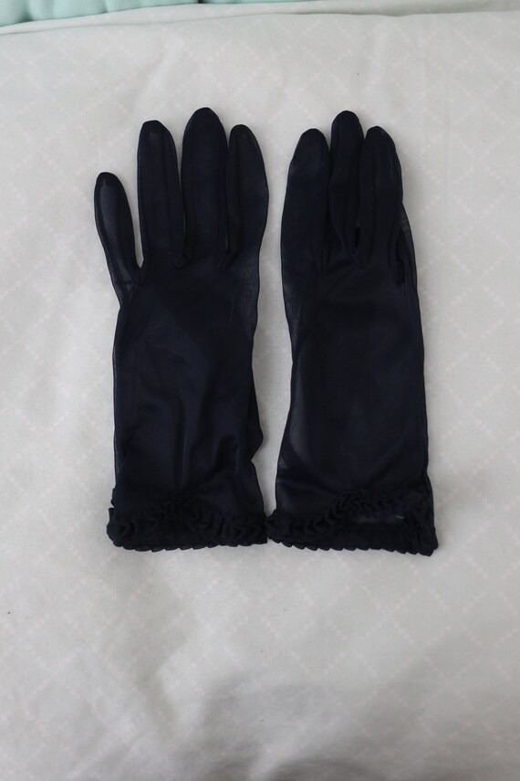 VINTAGE LOT of dark gloves - image 4