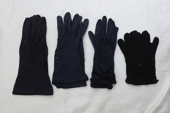 VINTAGE LOT of dark gloves - image 1
