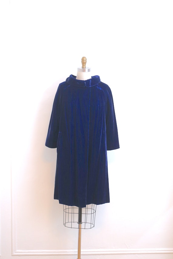 VINTAGE Royal Blue velvet opera coat with faux fur