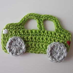 Car appliqué green crocheted from cotton, patch for children&#39;s clothing
