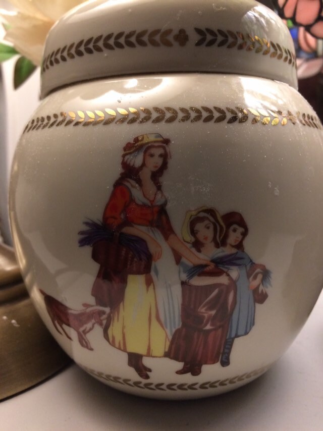 Beautiful Vintage 'yardley' Decorative Ceramic Powder Etsy