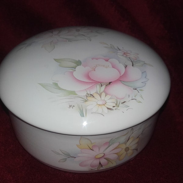 Pretty Large Trinket Box Kingston Hull Pottery. Accompanying a Bone China "Charisma" Floral Design Vase.