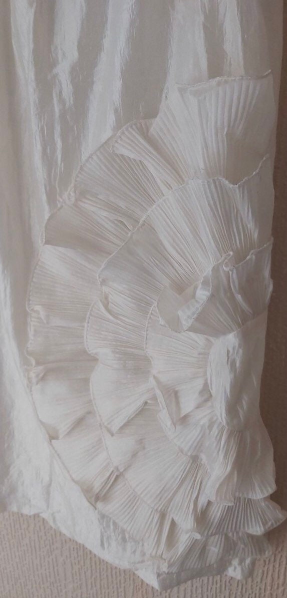 Image of Dainty White Ax Of Paris Cocktail Dress, Exquisite Detailing. U.k.