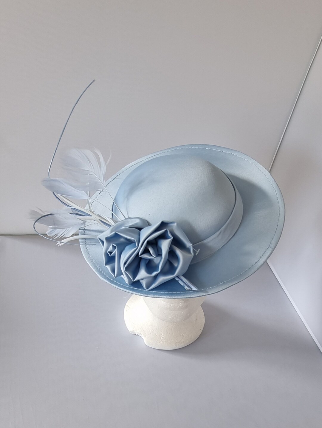 Fascinator Clip Donna Fascinator Con Fiore E Piume Per Matrimoni E Royal Ascot - Clip Da Capelli Elegante, Colore Bianco Fascinatore Finecy In - Foto 2